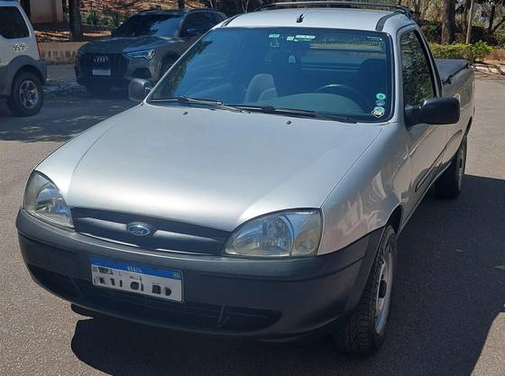 FORD COURIER 1.6 MPI L 8V GASOLINA 2P MANUAL FORD COURIER 1.6 MPI L 8V GASOLINA 2P MANUAL